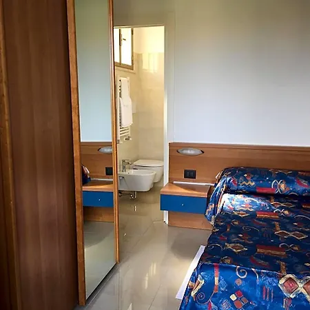 Hotel Athena