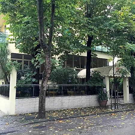 Hotel Athena 2*